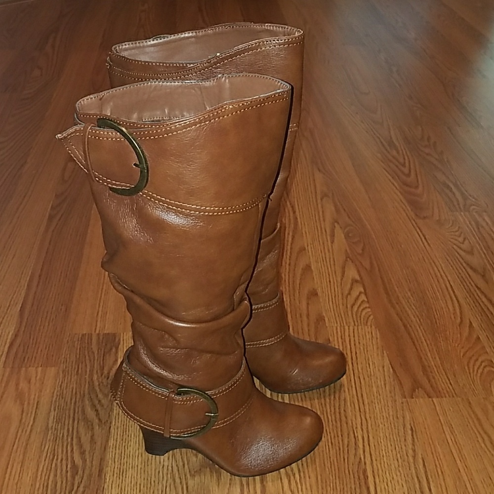 Madden Girl Brown Leather Wedge Boot SIZE 6